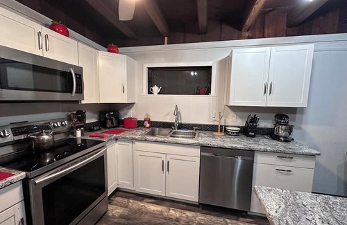 Cross Lanes Cabin | Rustic and restful 2-bedroom lake cabin in Cross Lanes with smart amenities.