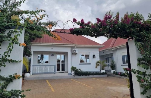Ntinda Apartment | Summer Residence - Sundowner