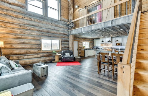 Harrison Cabin | Perfect for Families: Custom-Built Harrison Cabin!