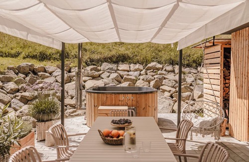 Rycerka Dolna House | We invite you to discover the charm of mountain life in our unique house.