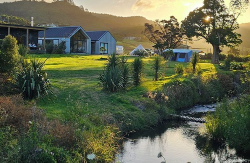 Whangapoua House | Awa Coastal Home - Architecturally designed I Whangapoua I New Chums Beach