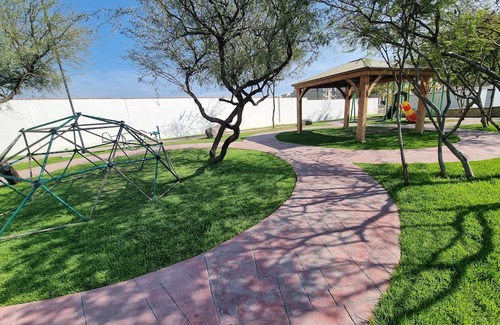 Queretaro Municipality House | Spacious House With Pool and Parking, Wi-Fi - Up to 14 Guests
