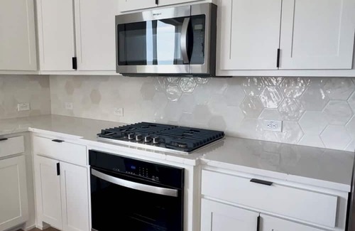 Weston House | The Chestnut 3-bedroom house in Celina with AC, WiFi