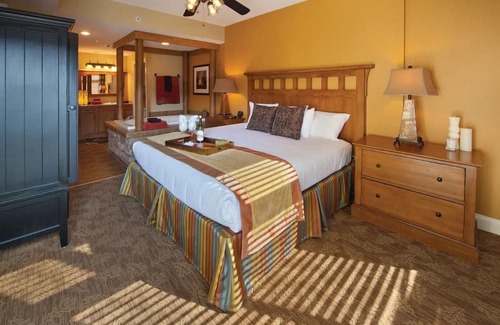 Gatlinburg Resort | Adventure Awaits at Our 2BR Gatlinburg Getaway – Walk, Splash, Explore!