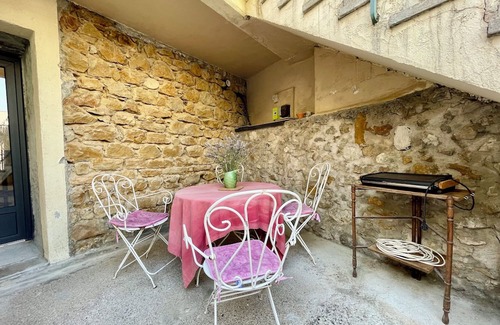 Vallon-Pont-d'Arc Apartment | Charming new T2 apartment 2 minutes walk from the village center
