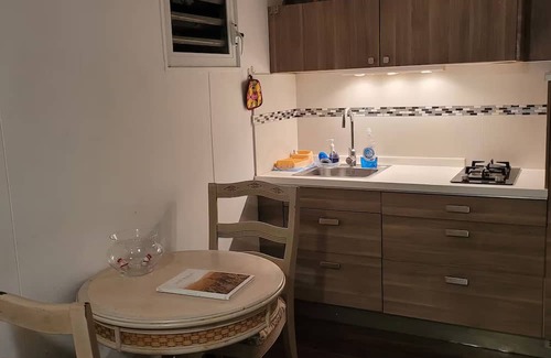 Mahuma Apartment | Rosa's Place - The Container Home
