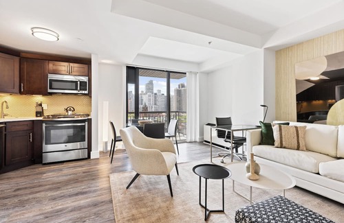 Upper East Side Apartment | Luxury Two Bed With Private Balcony on the UES