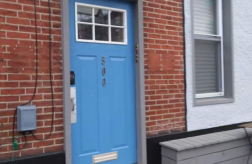 Fishtown Apartment | BUSSIN efficiency apartment in fab Fishtown Dog-Friendly, fast WiFi, AC, W/D