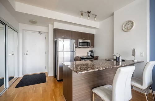 Bay Cloverhill Condo | GLOBALSTAY High Floor View Downtown Toronto