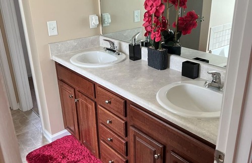 Hiram House | Charming 1-Master bedroom house in Hiram with AC, WiFi