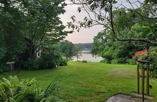 East Haddam Cabin | Cottage on the Moodus Reservoir go back in time enjoy a quite get away .