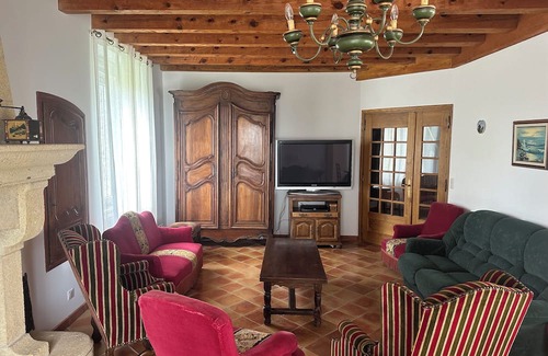 Chastel-Nouvel Villa | Quiet 150m2 vacation home