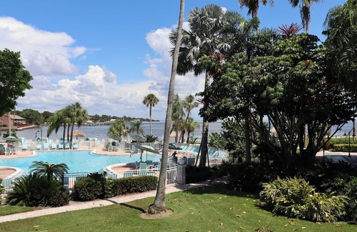Pinellas Point House | Coastal Retreat Near Pier Aquarium, Maximo Park, & Scenic Ambiance