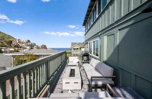Avalon Apartment | Charming 2-bedroom apartment with Ocean Views!