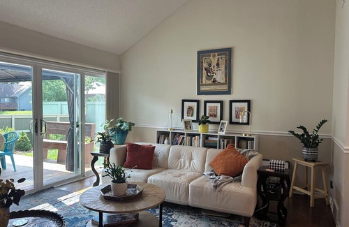 Lenexa House | Charming, 2 Bed, 1 bath one- level TH w private patio w/in 2 mi of hospital