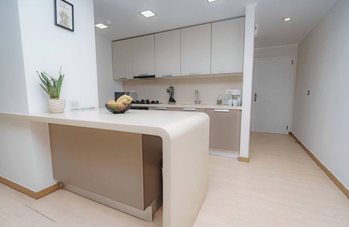 Tumba Vieja Apartment | Luxury 2BR Cityview apt, parking and balcony