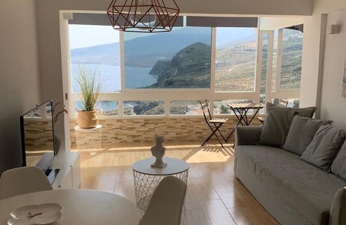 Tabaiba House | Tabaiba Pool & Views