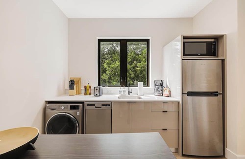 Midtown House | Roami at The Palace | 2 Bedroom | King