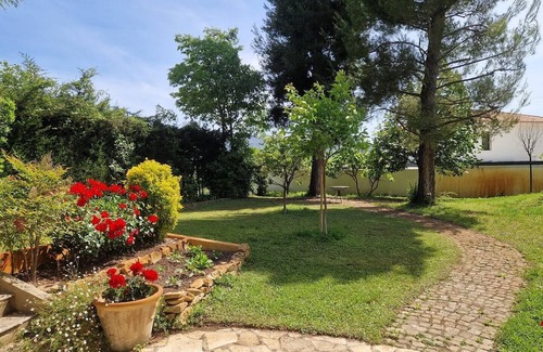 Gemenos House | Large T2 with parking and garden