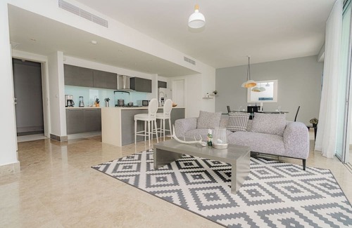 Panama City Apartment | Exclusive and luxury 1BR with balcony in Yoo Panama