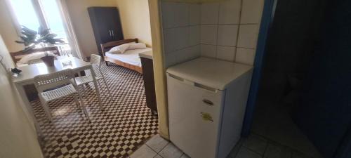 Neoi Epivates Apartment | Veranda Rooms to Let