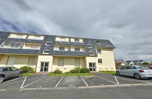 Lion-sur-Mer Apartment | Appartement face mer, avec accès direct à la plage