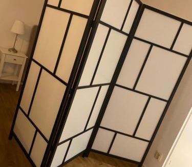 Huskvarna Apartment | Mysig 1 rok med trädgård