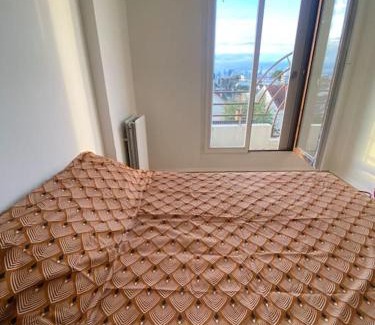 Bezons Apartment | Duplex familial vue Tour Eiffel