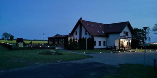 Grabiny-Zameczek Hotel | Pawlakowa Zagroda