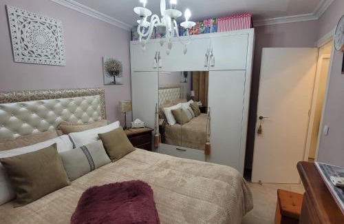 Distrito Sur House | Shared accommodation a room with a view of the garden