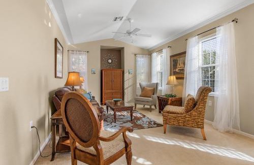 Diplomat House | WHAT A VIEW! Community Pool & HotTub, Fitness Center - Condo Concordia Gem - Roelens