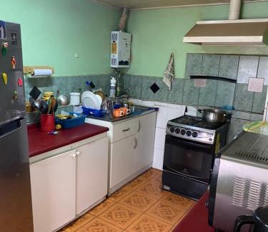 Quintero Apartment | Casa para 7 personas con cocina baño y estacionamiento