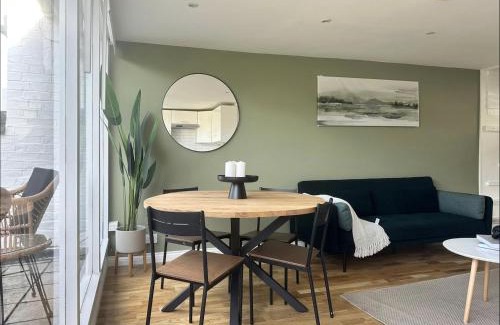 Primrose Hill Apartment | Primrose Hill Apartment with Balcony