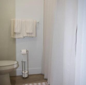 Horse Country Apartment | Centrally Located Miami Guest House Vegan Friendly