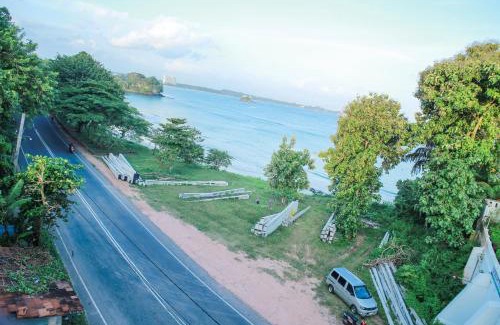 Weligama Hotel | HTN Bay Resort Weligama