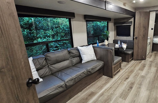 Rv close to samsung plant. 13 minutes. All include.
