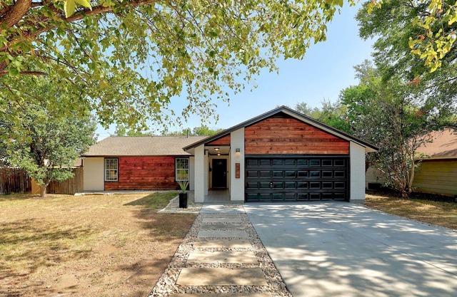 Spacious 4 bedroom home > The Hiatus by Lodgewell