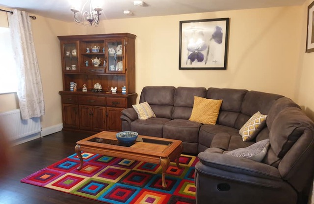 Captivating 3-Bed House