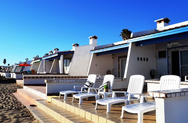 Ole - Great ocean front two bedroom, two bath condo