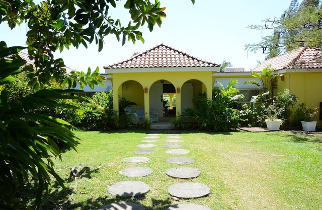WESTERLEE 3 bedroom 2 bathroom with POOL