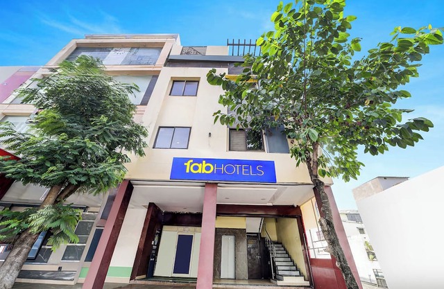 Fabhotel The Shloka