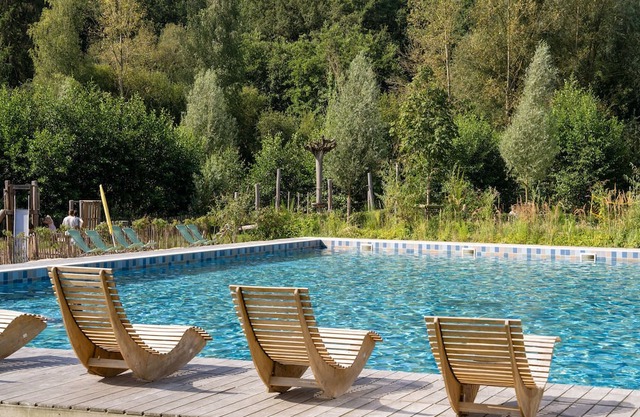 Belvilla Grand Mansion in Calm Locale