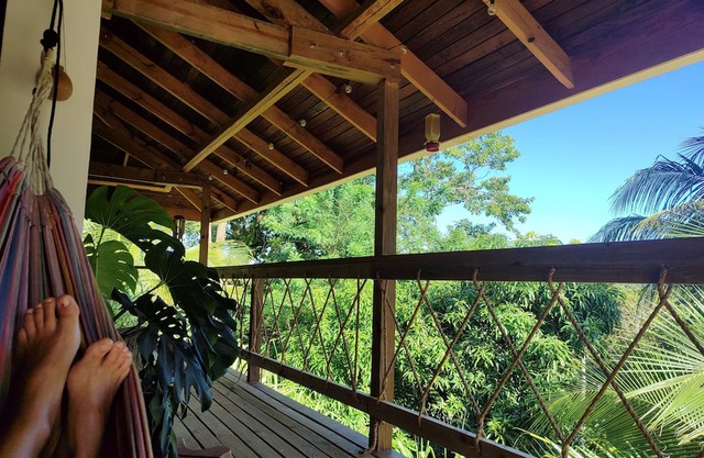 2BR/2BA loft apartment with treehouse feeling in Santa Catalina