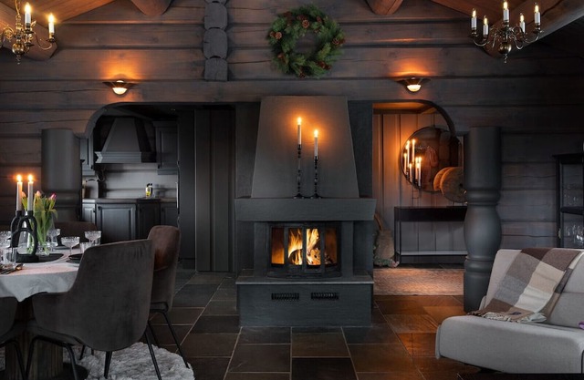By the slopes! Cabin in Vestlia/Geilo sleeps 13. Modern, cozy, wifi.