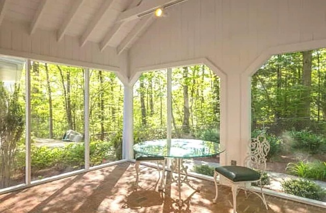 11 Bdrm ~🏠🏡Mostly 1 Story 29ppl! RETREATS, FIRETABLE🔥Lkt Mtn 5acre