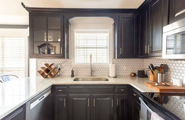 Pool + Hot Tub + Huge Theater · Luxury Escape!