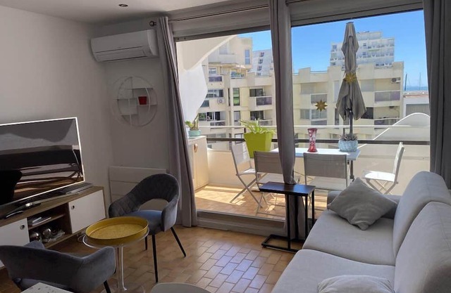 Joli 3 Couchages, Cocooning, Clim, Wifi, Terrace, Port /Beach at 50 m.