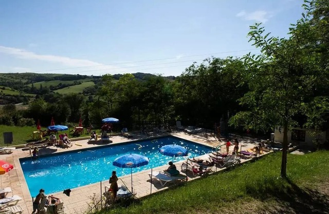 Campsite Le Bourdieu* - Cyrius Furnished Tent 4 people
