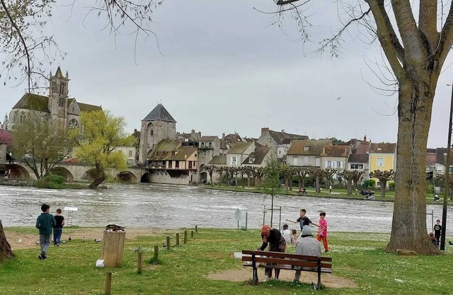 Homerez - Beautiful apartement for 4 ppl. with terrace at Moret-Loing-et-Orvanne