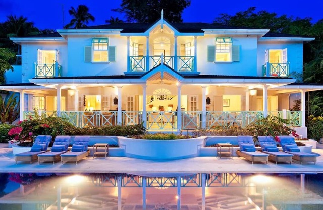 Beautiful 6 Br Villa with private pool